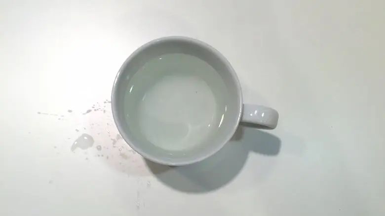 foods-never-put-microwave-05