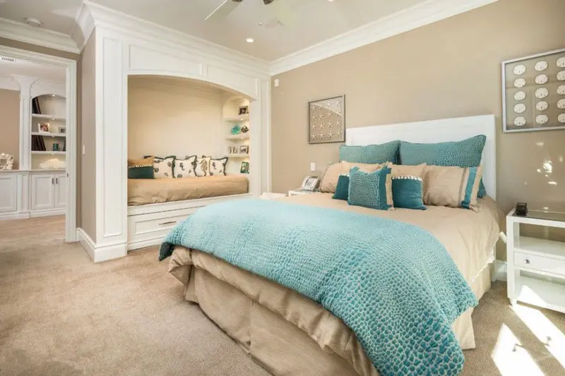 Turquoise-blue-and-cream1
