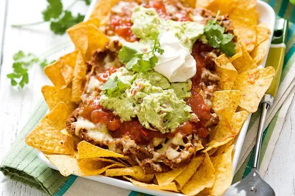 recepie-making-nachos-soure-cream