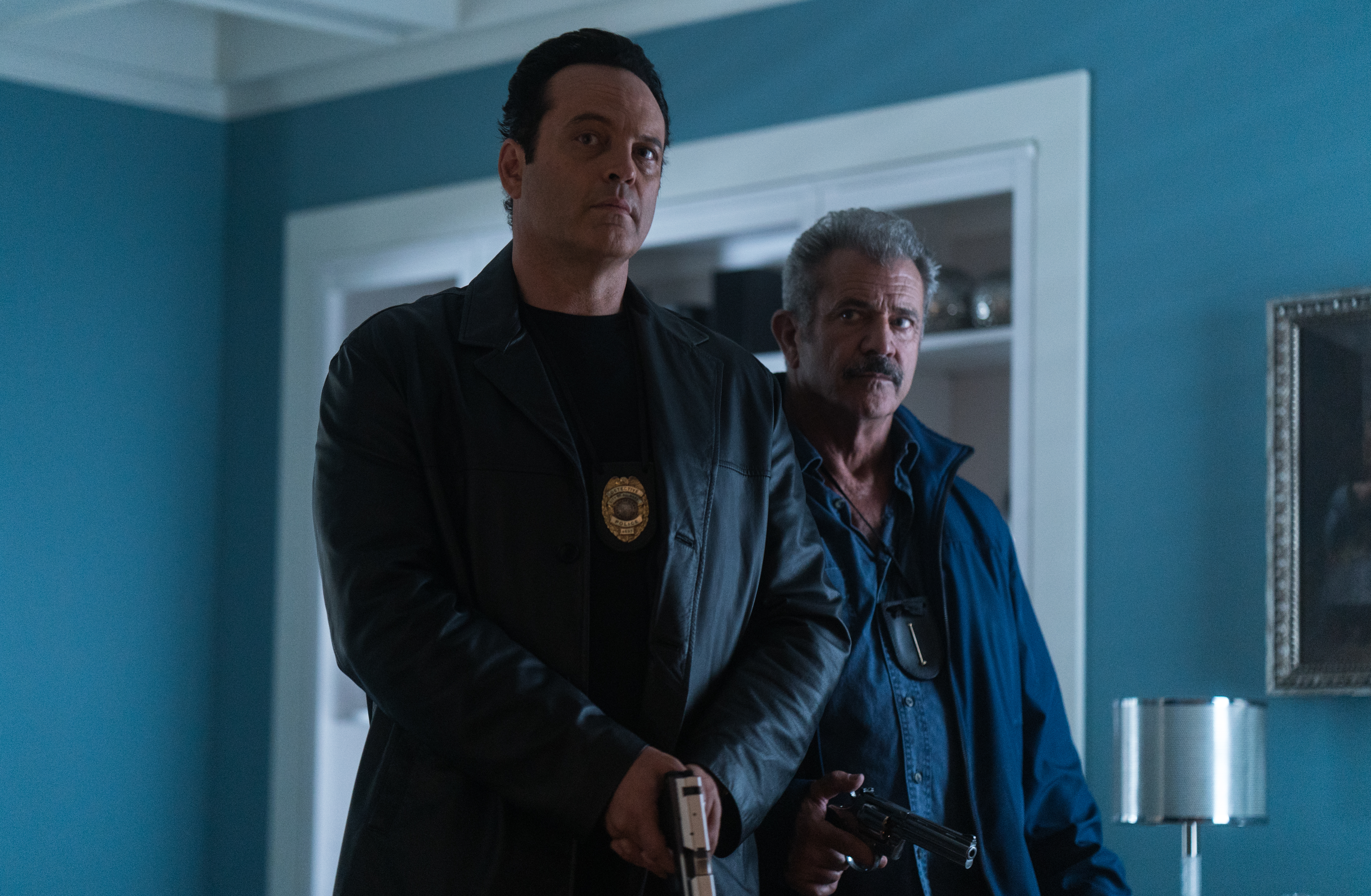 45926-dragged_across_concrete_-_craig_zahler__film_still___3_