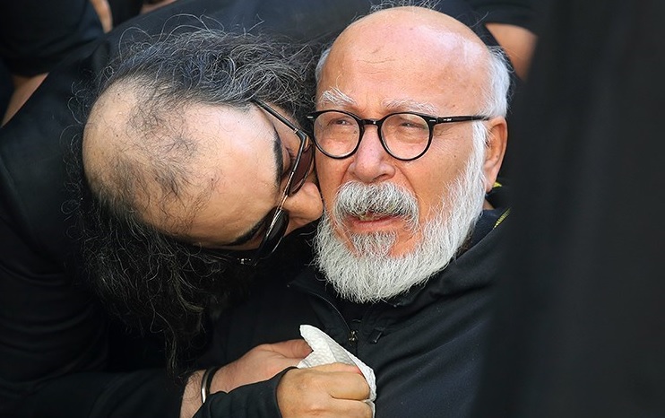 این بوسه‌ها، داغ پدر رضا داوودنژاد را تازه کرد