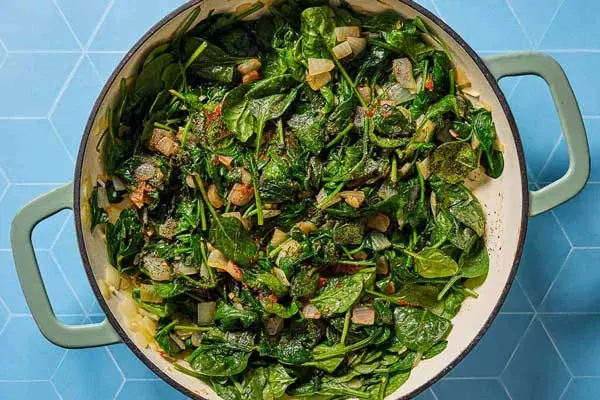 Sauteing-spinach-with-flavorings-for-spinach-pilaf