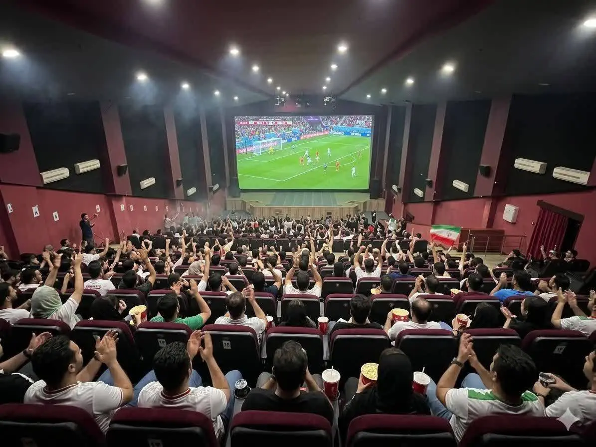 فروش بلیت پخش زنده فوتبال رکورد زد فروش بلیت پخش زنده فوتبال رکورد زد