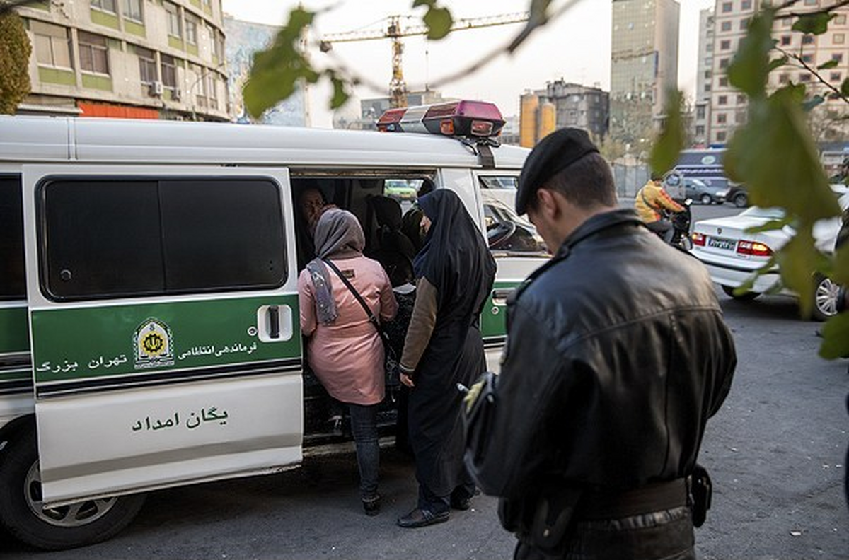 در مدارس آقای حدادعادل، حجاب از سر دختران برداشته‌اند!