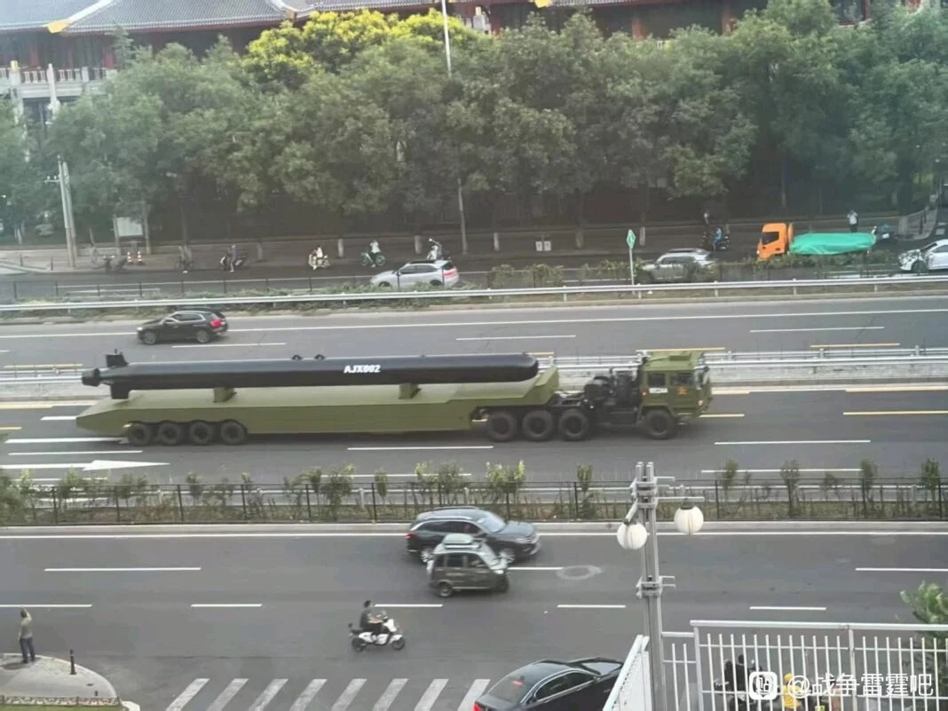 China-to-showcase-giant-sea-drone-for-first-time2