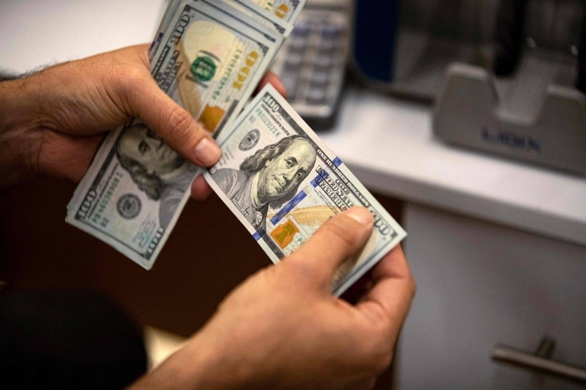 ریزش نرخ دلار بعد از انتخابات ادامه‌دار شد 