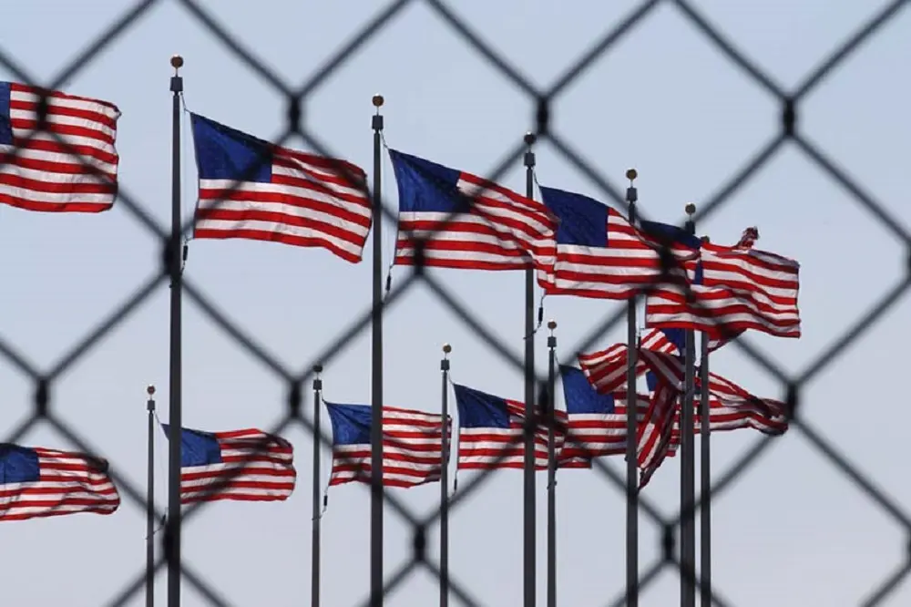 1761926410مهاجرت-آمریکا