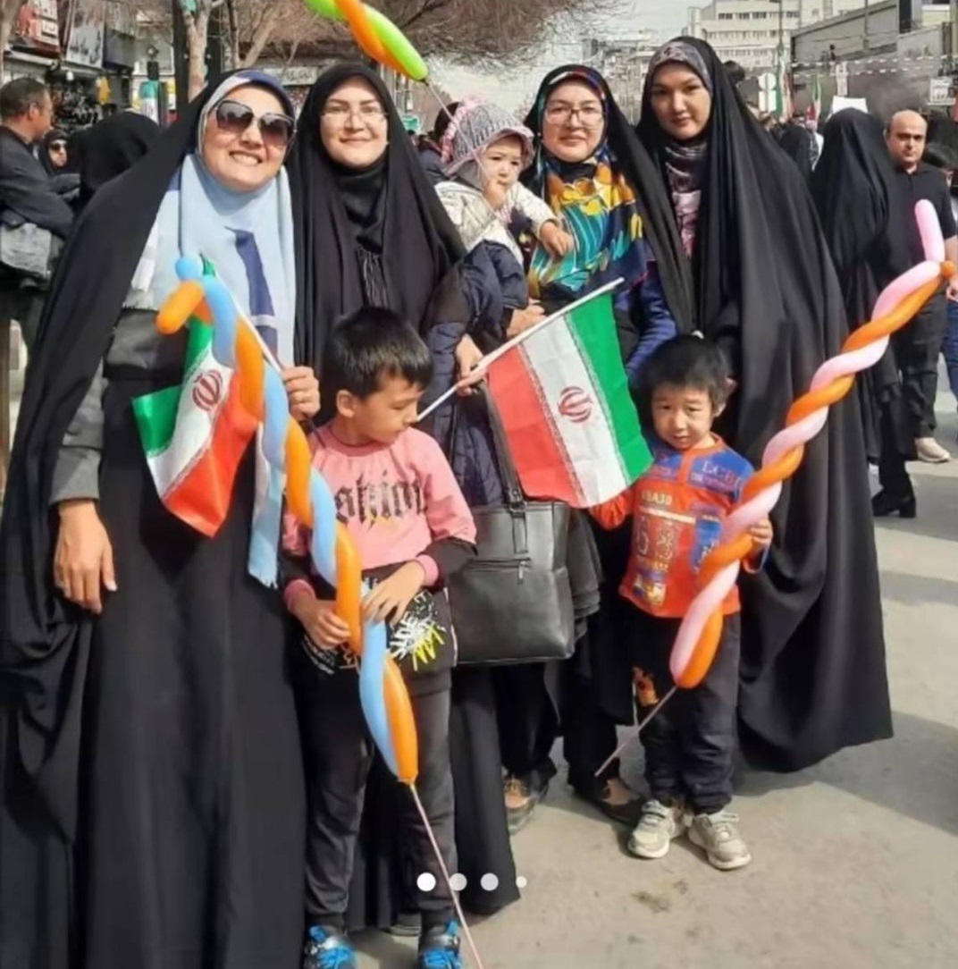 حضور پرشور اتباع افغانستانی در راهپیمایی 22 بهمن