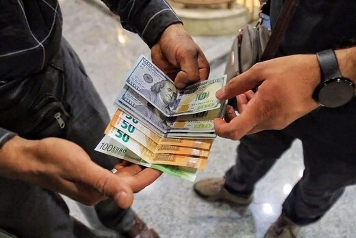 واکنش عجیب روزنامه کیهان به افزایش قیمت دلار