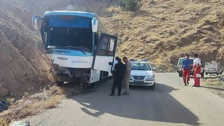 5652240