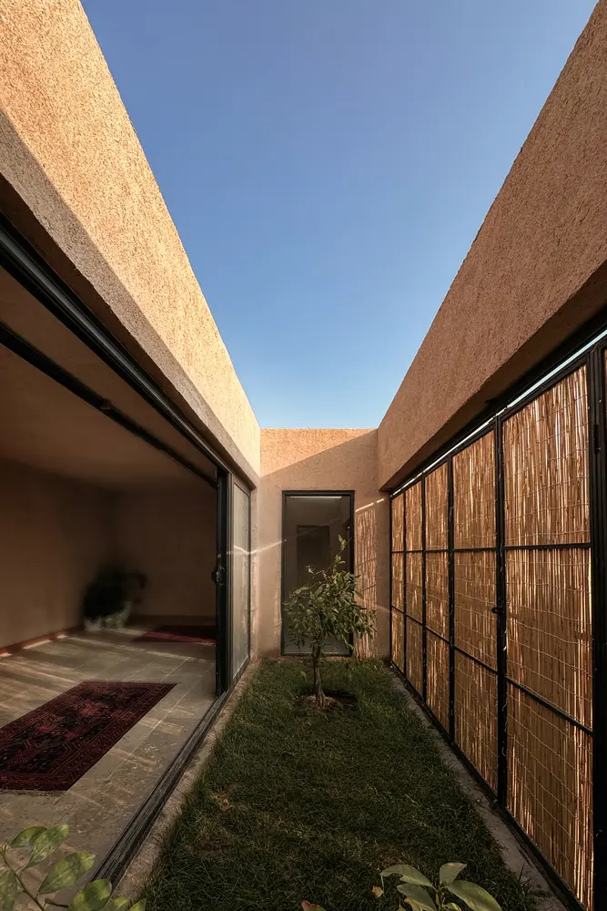wall-house-4
