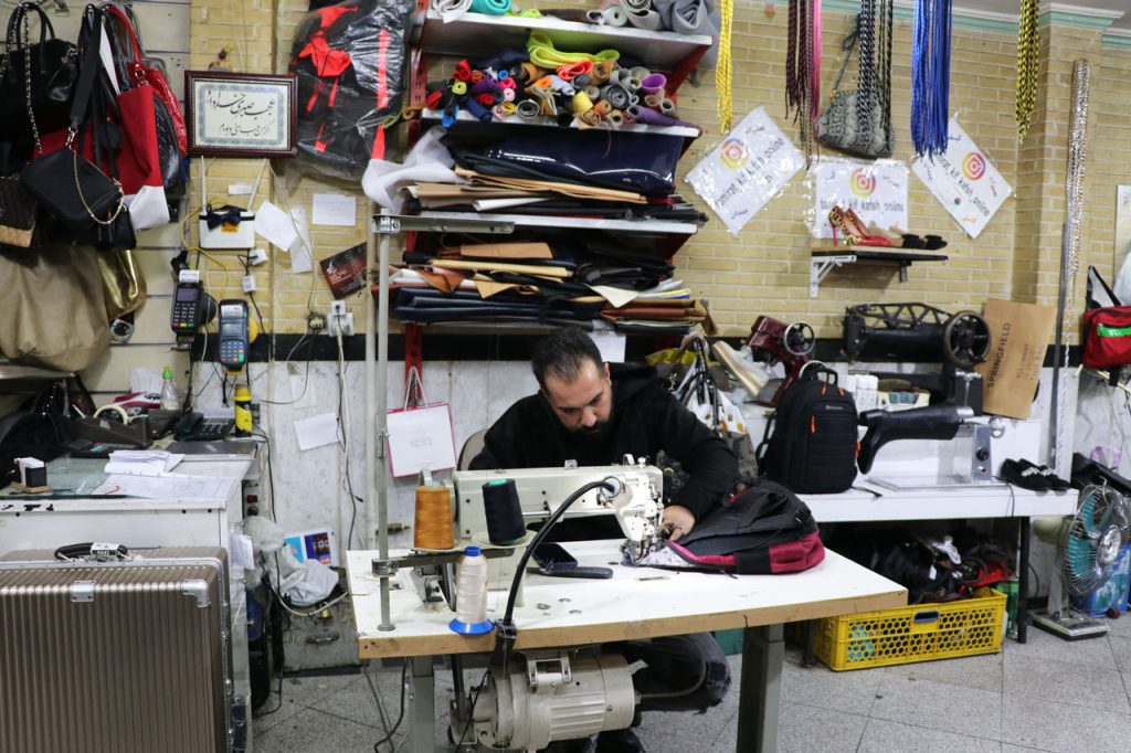 تعمیرات-تخصصی-کیف-در-تجریش-تهران-1024x682