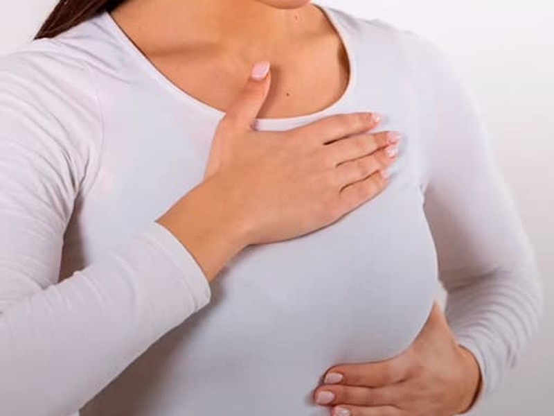 عمل لیفت سینه چه عوارضی دارد؟