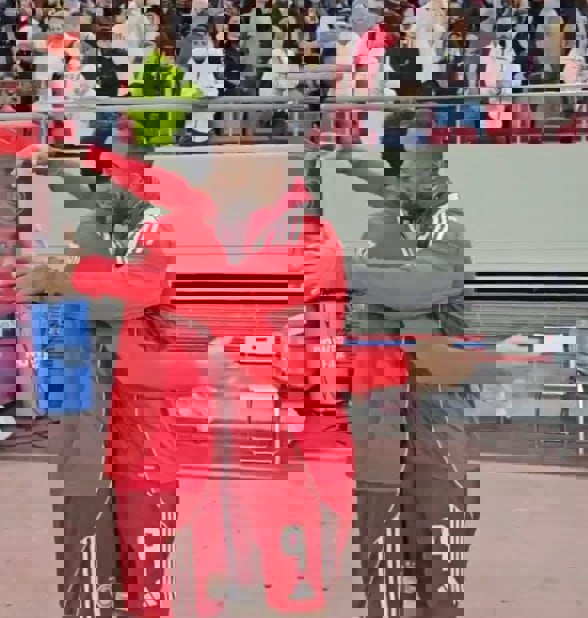 p02lr4bj1