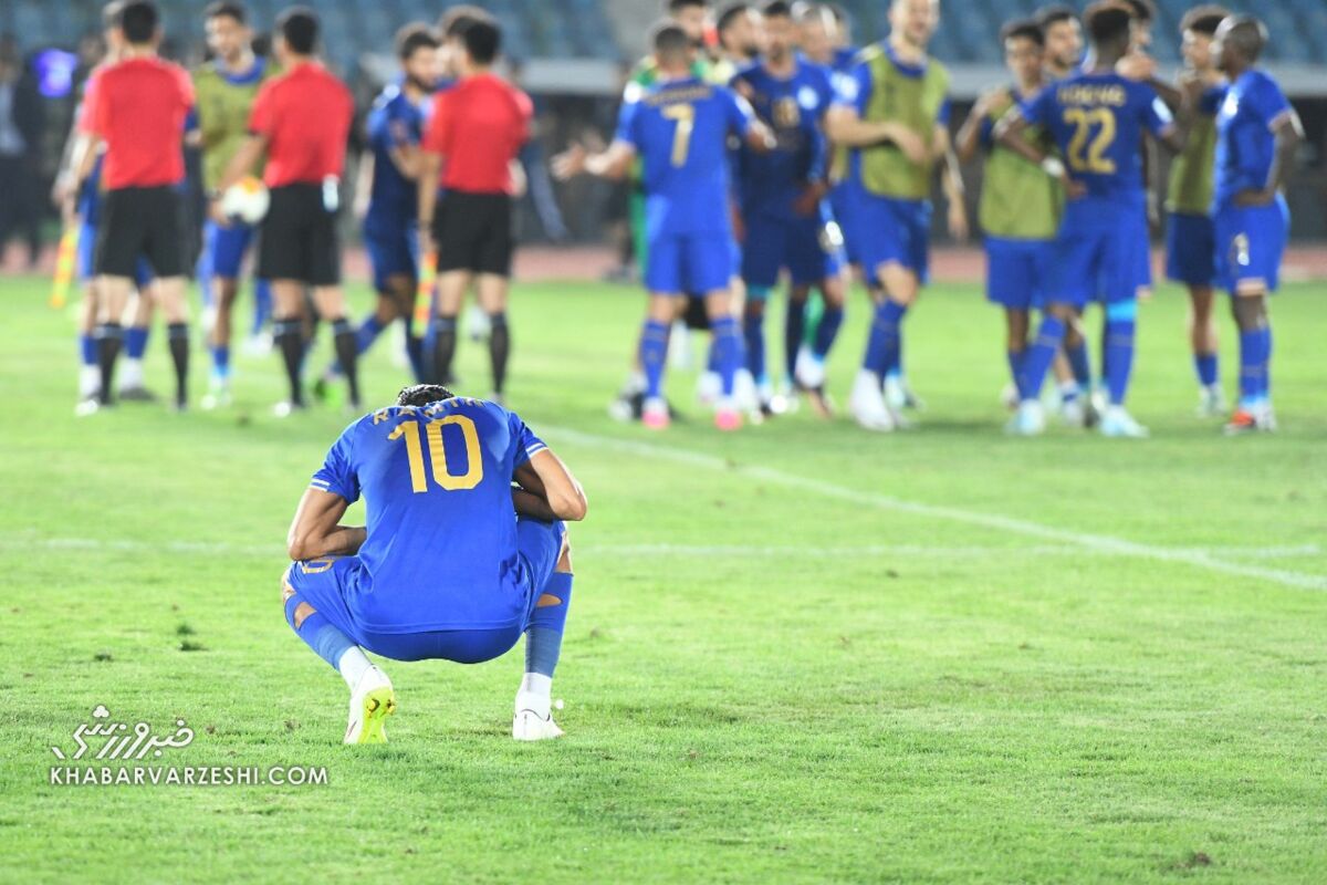 درخشش ستاره استقلال کار امیر قلعه نویی را سخت تر کرد