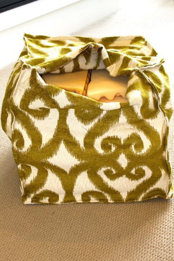 DIY-Floor-Pouf