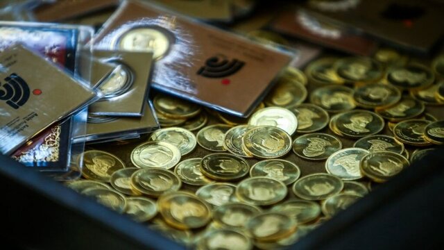 ریزش قیمت طلا و سکه در بازار نسبت به دیروز