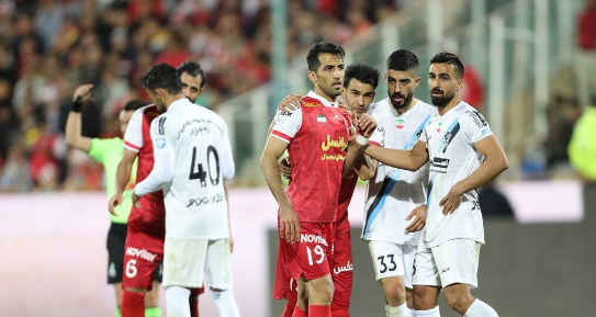 طعنه سنگین مدافع پیکان درمورد داور بازی پرسپولیس!