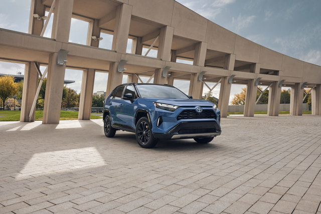my24_rav4_hybrid_xse_001-1500x10011732665973837