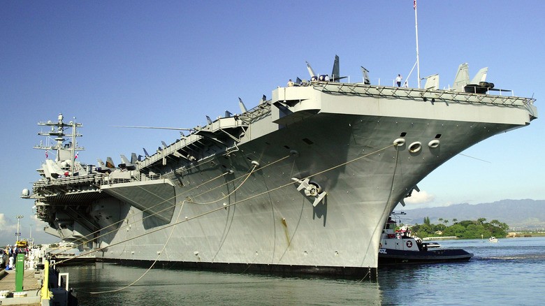 us-navy-aircraft-carrier-shock-trials-1