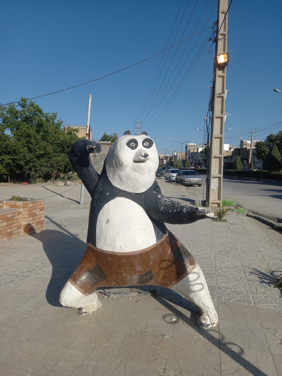 مجسمه عجیبی در کرمانشاه که سوژه خنده شد!