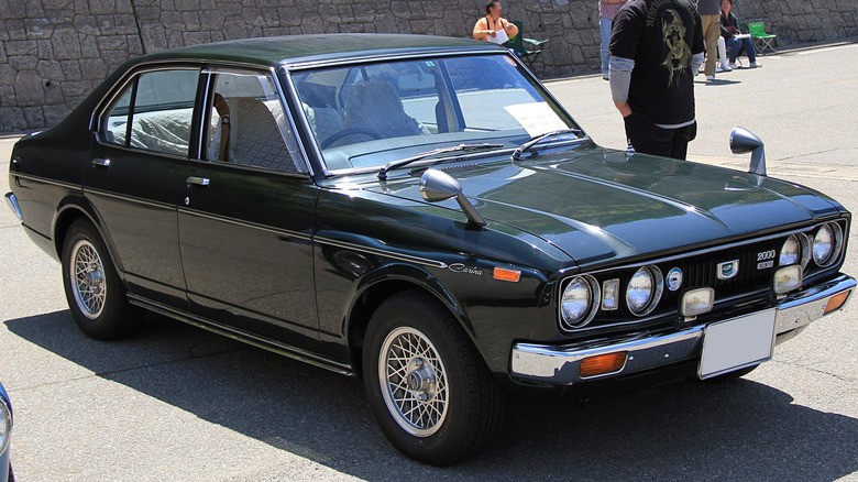 6-1974-toyota-carina-2000efi