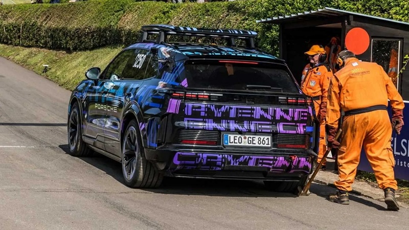 2026-Porsche-Cayenne-Turbo-electric-4