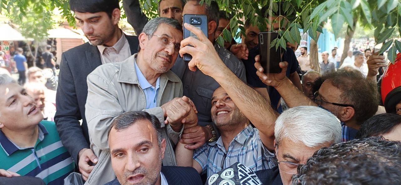 احمدی‌نژاد، خودش، خودش را تائید صلاحیت کرد!
