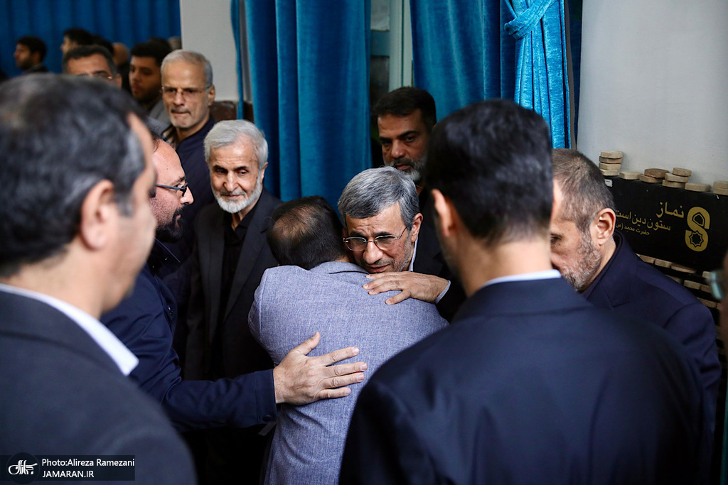 مراسم+ختم+خواهر+محمود+احمدی+نژاد (4)