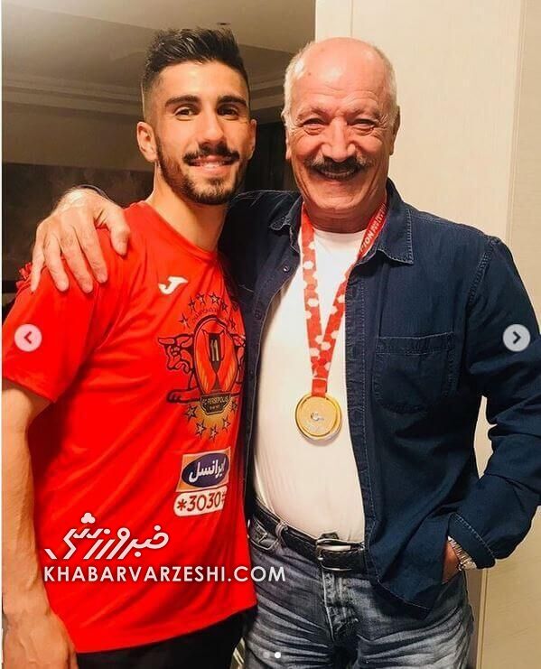 ژست قهرمانی «سعید راد» با مدال پرسپولیس