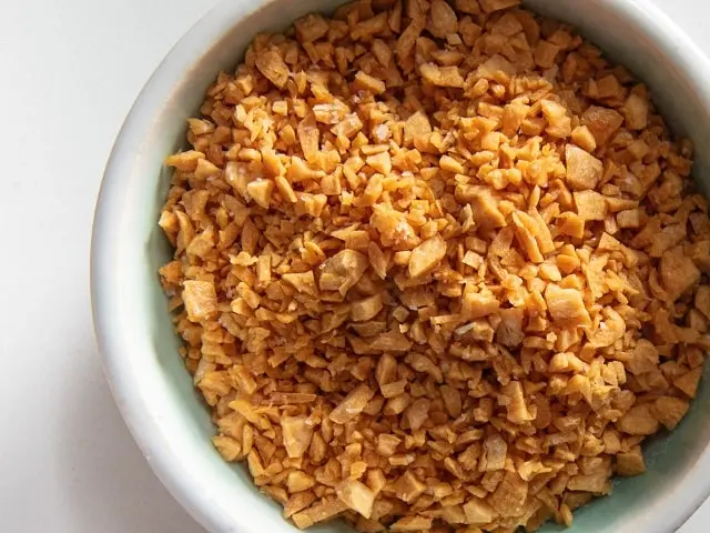 20201027-fried-garlic-microwave-vicky-wasik-14-min