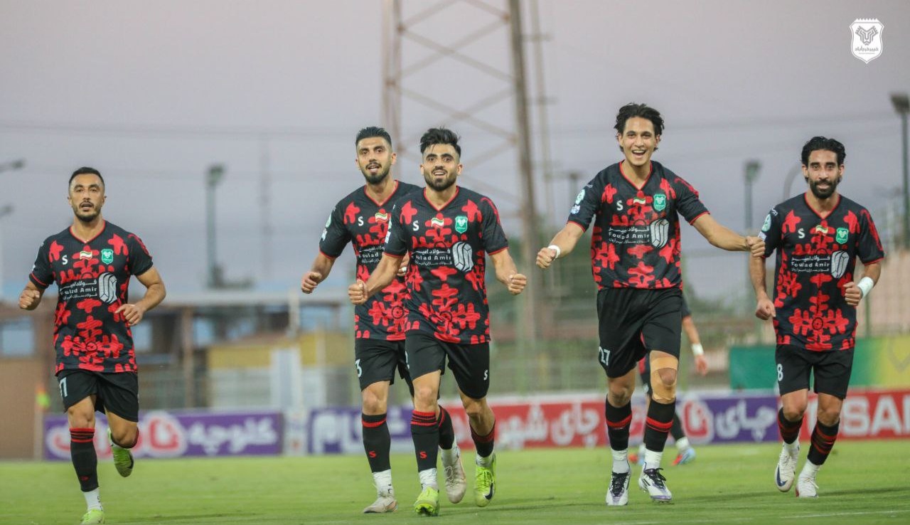 kheybar_kia_hazficup_1404_1-1