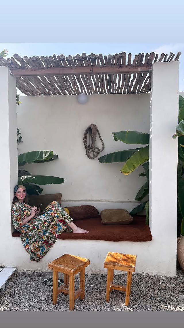 aHR0cHM6Ly9zY29udGVudC15eXoxLTEuY2RuaW5zdGFncmFtLmNvbS92L3Q1MS44Mjc4Ny0xNS81ODY5ODAwOThfMTg1NDgxNzUyNTAwMTUyMTlfODAxNjI0NjU3NzA1MTIyNzUwOF9uLmpwZz9zdHA9ZHN0LWpwZ19lMzVfcDY0MHg2NDBfc2gwLjA4X3R0NiZfbmNfY2F0PTEwNC