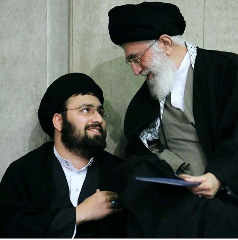 عکس+پر+معنی+سید+علی+خمینی+با+رهبر+انقلاب+