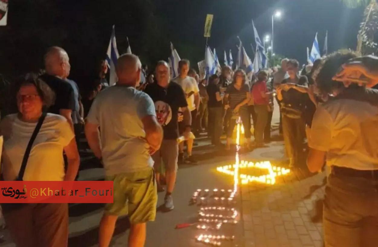 تظاهرات شبانه خانواده سربازان اسرائیلی جلوی خانه نتانیاهو