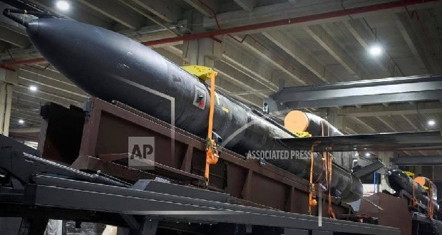 First-Images-of-Ukraines-Flamingo-Missile-With-Claimed-3000-km-Range-Surface-Online (1)