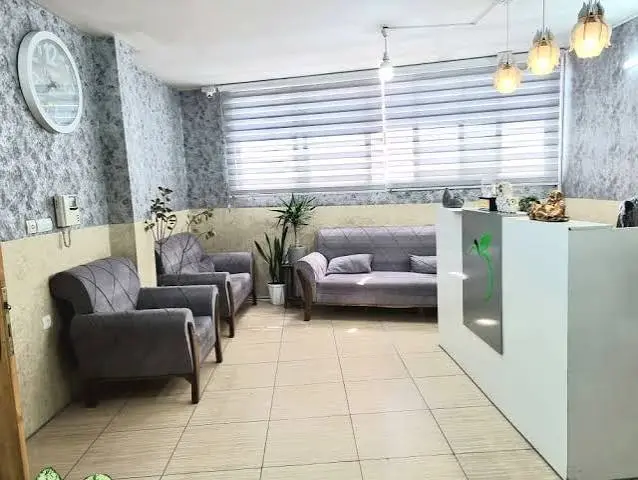 کلینیک تخصصی پوست و مو سیب سبز