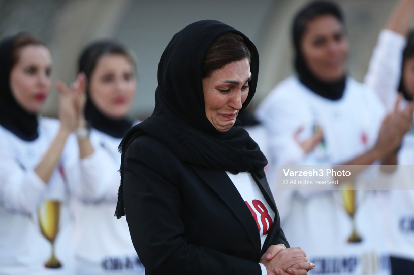 حضور این زن، جشن قهرمانِ فوتبال ایران را تحت‌تاثیر قرار داد
