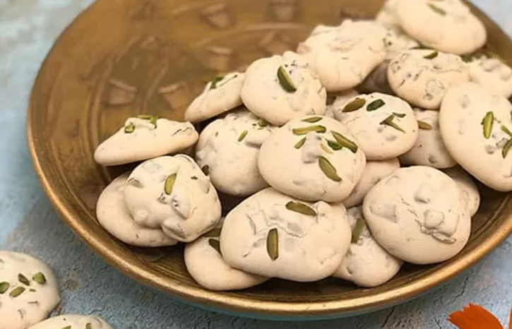 طرز تهیه شیرینی پفکی خاطره‌انگیز برای عید 