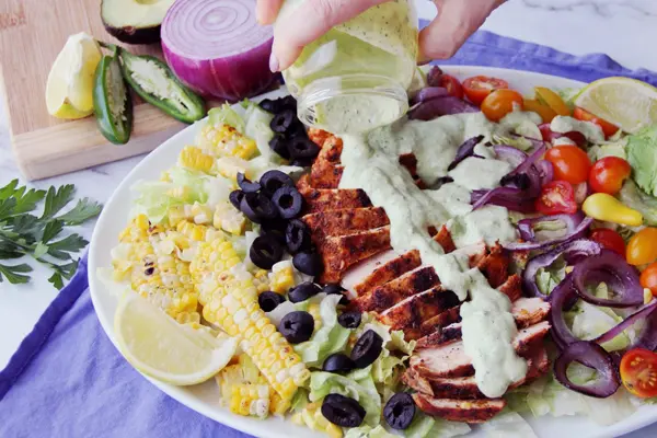 making-diet-sauce-chickren-mexican-salad