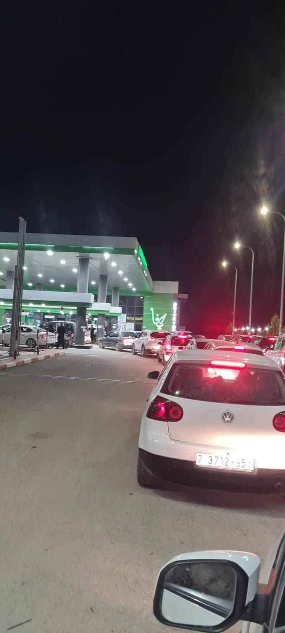 تصاویری از صفوف بنزین در حیفا