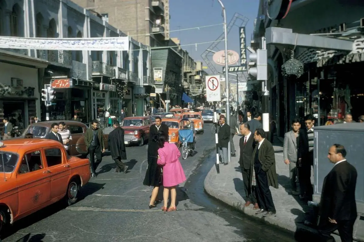 Iran-Tehran-street-scene-1967-cars-1200x802_11zon