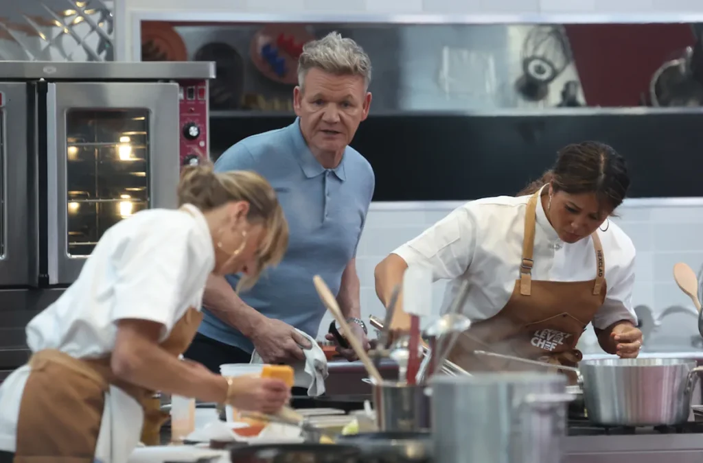 sarashpaz-next-level-chef-controversy-iran-tv-2-1024x675