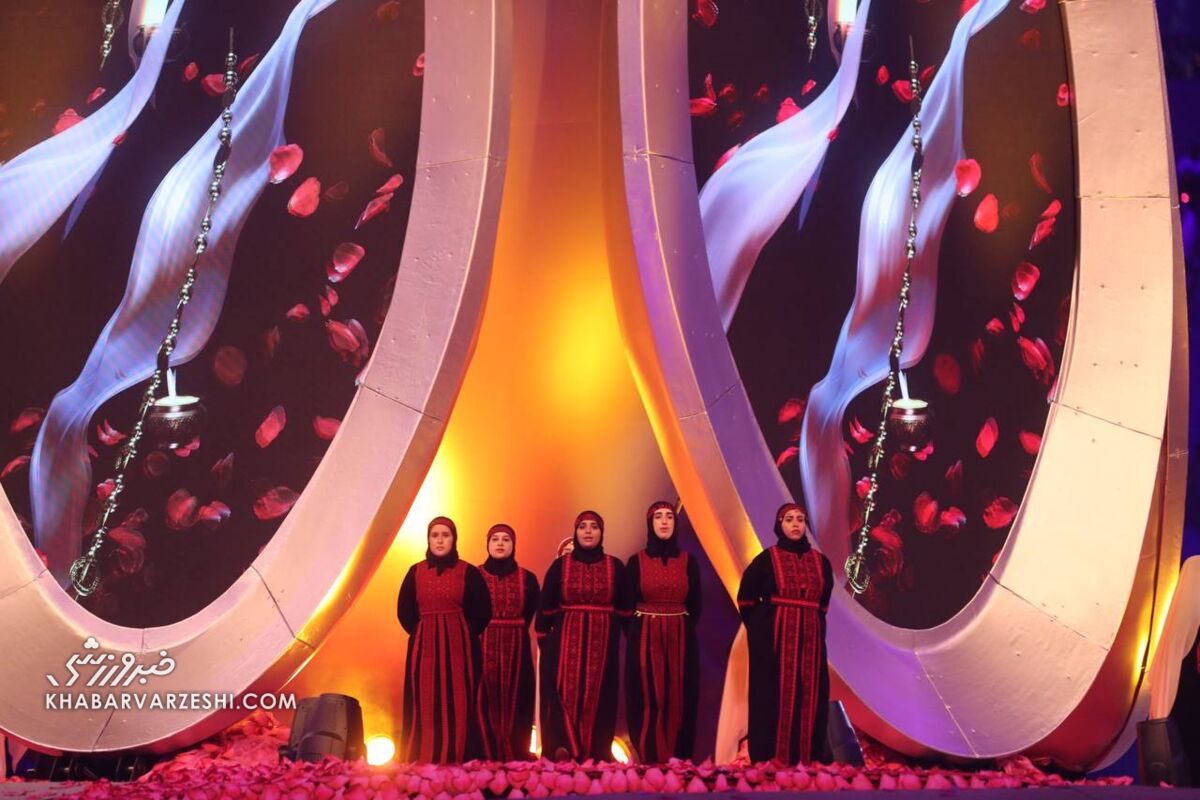 گروه سرود دختران در افتتاحیه جام ملت‌ها سوژه شد! 