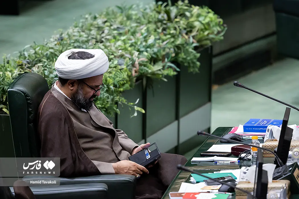 0ff7f7b4189043cab1ed2e166f7f3764