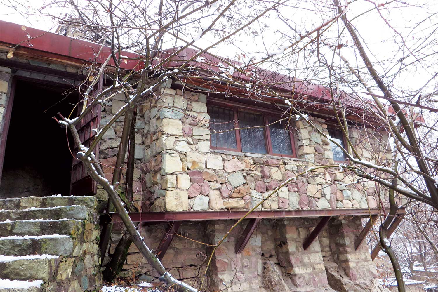 Houshang-Seyhouns-Summer-House-6