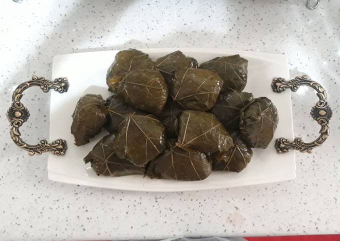 دلمه-برگ-مو-دستور-اصلی-عکس