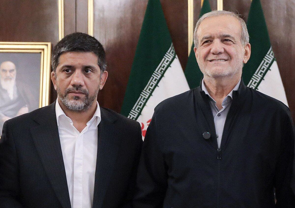 masoud_pezeshkian_alireza_dabir_wrestling