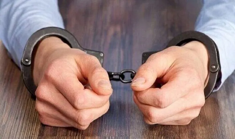 دستگیری یک مدیر متخلف در آستارا دستگیری یک مدیر متخلف در آستارا