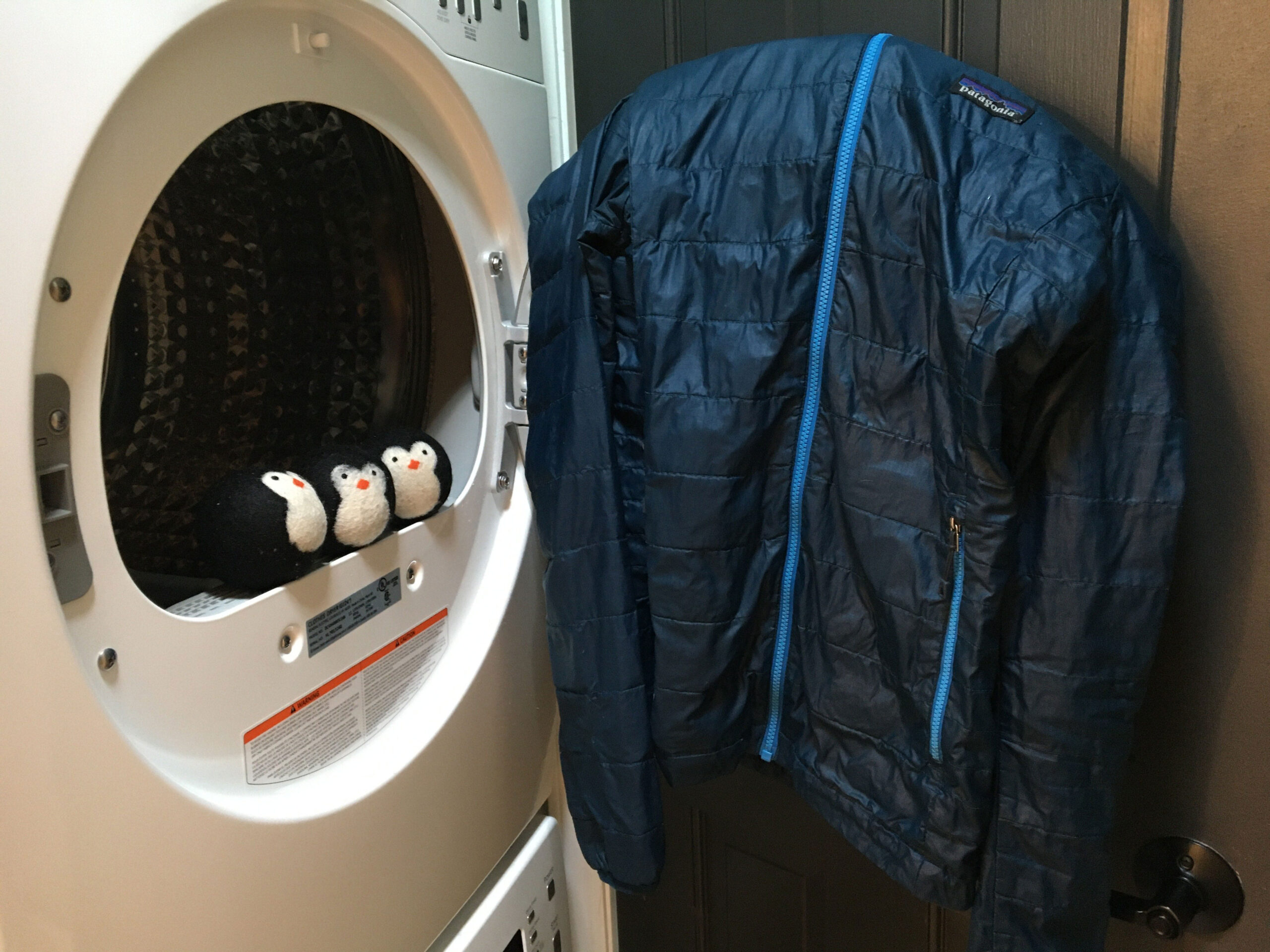 Washing-Down-Jacket-scaled
